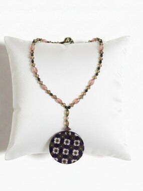 Abalone Pendant Necklace with Floral Design In Purple Color